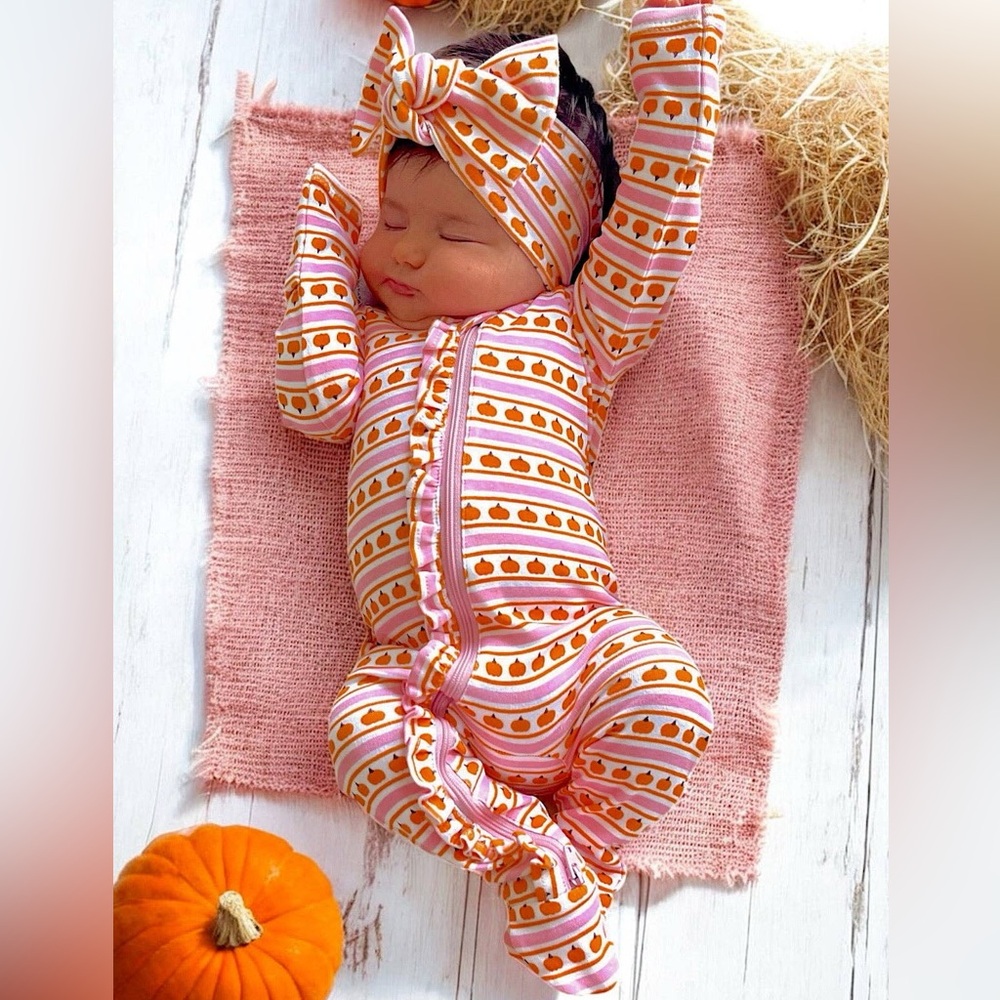 🎃 Siix Organic Cotton Pink Ruffle Pumpkim Stripe Footie  6-9 months